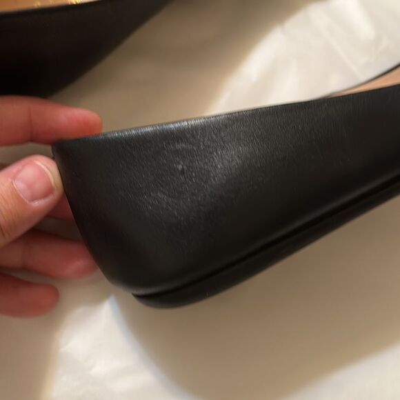 Kate Spade 9.5 Phoebe Black Gold Tone Link Hardware Black Leather Flats - Picture 14 of 14